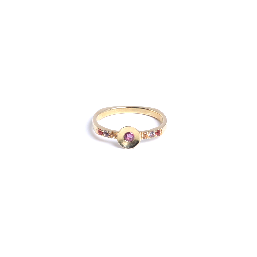 Schiko Vintage Ring mit Rubin & farbigen Safiren – Gold – Handarbeit